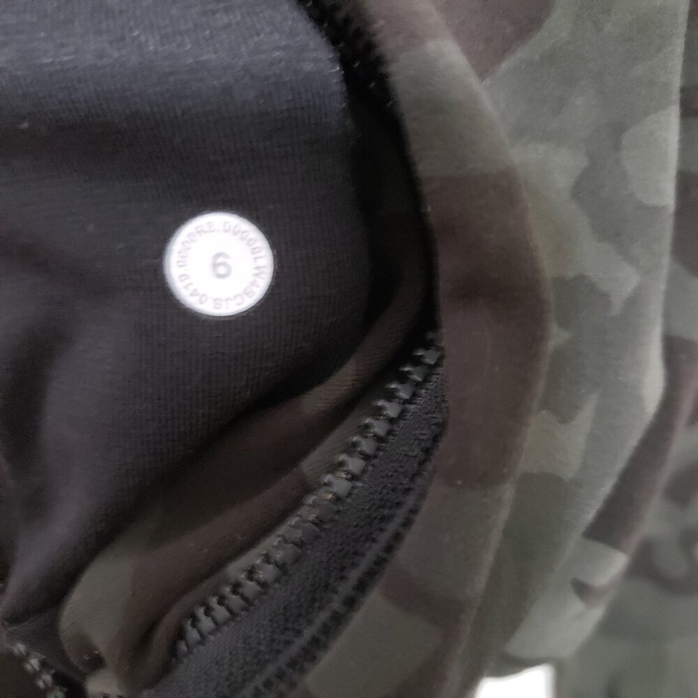 Lululemon Hooded Define Jacket - Picture 14 of 14